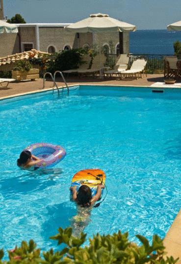 Hotel Afea Agia Marina  Exterior foto
